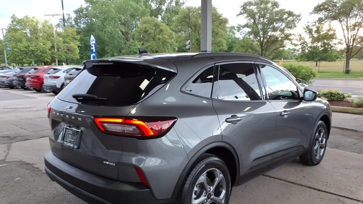 2025 Ford Escape ST-Line Select