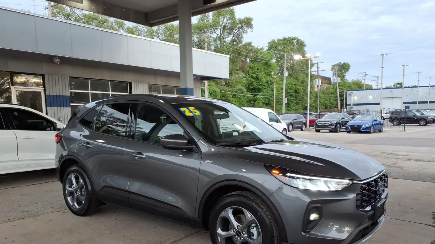Preowned 2025 Ford Escape ST-Line Select for Sale