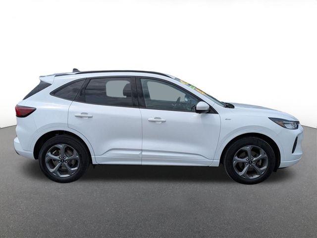 2023 Ford Escape - $27,700