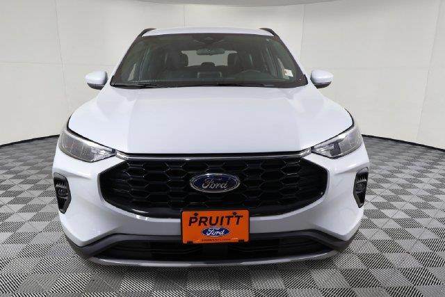 2025 Ford Escape - $23,400