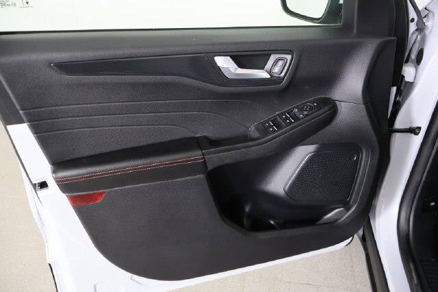 2025 Ford Escape - $23,400