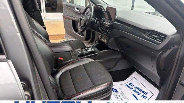 2025 Ford Escape ST-Line Select