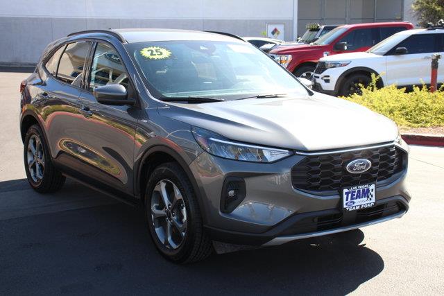 2025 Ford Escape - $22,901