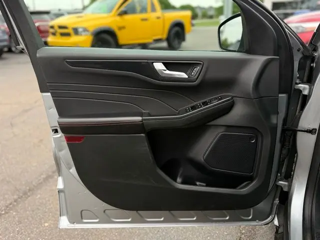2023 Ford Escape - $19,000
