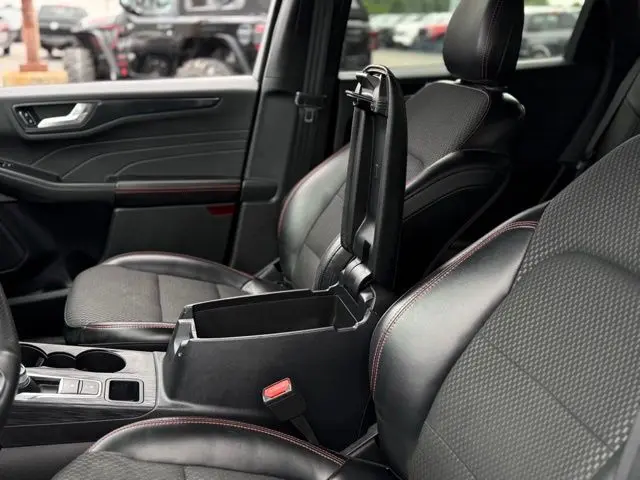 2023 Ford Escape - $19,000