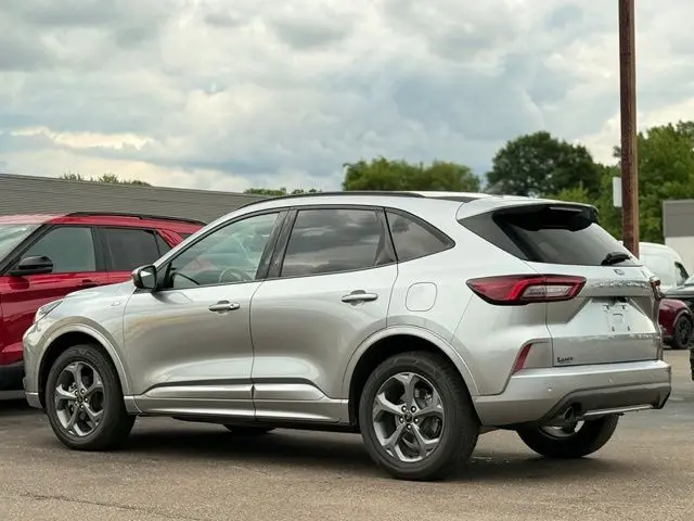 2023 Ford Escape - $19,000