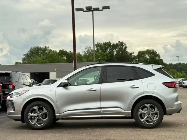 2023 Ford Escape - $19,000