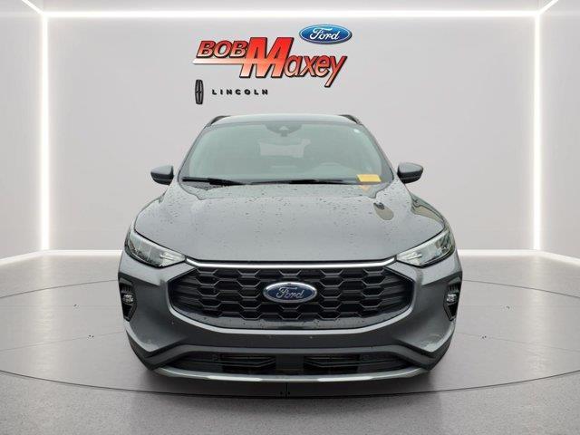 2025 Ford Escape ST-Line Select — photo 1 of 12