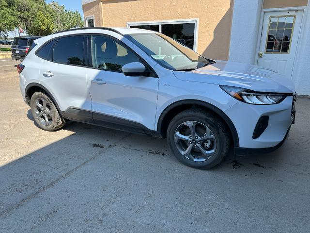 2025 Ford Escape - $25,900
