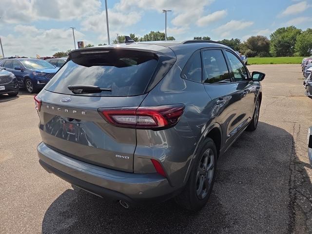 2023 Ford Escape - $28,931