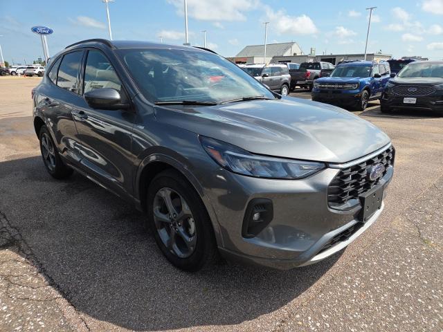 2023 Ford Escape - $28,931