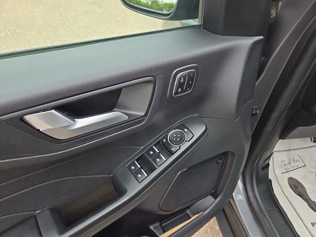 2023 Ford Escape - $28,931