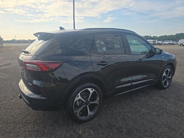 2023 Ford Escape - $21,988