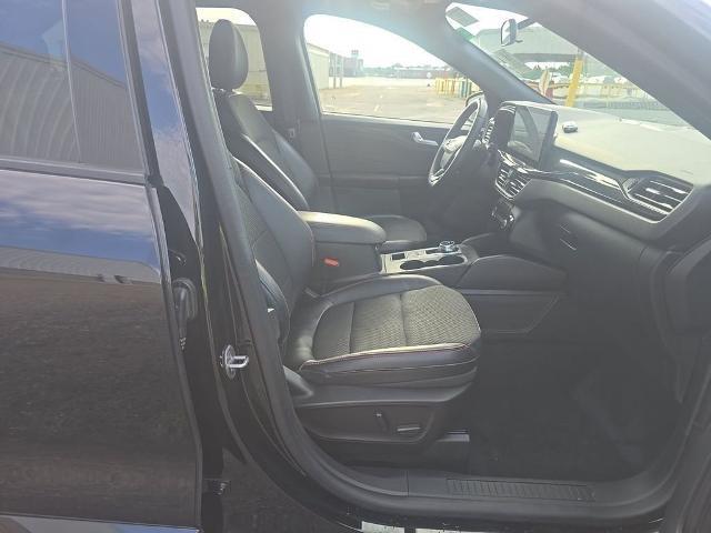 2023 Ford Escape - $21,988