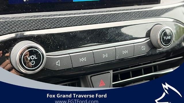 2025 Ford Escape ST-Line Select