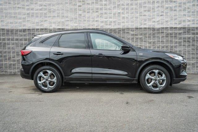 2025 Ford Escape - $21,400