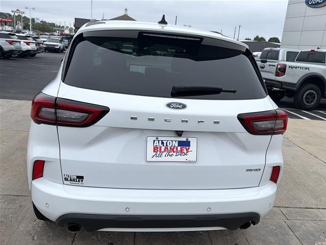 2023 Ford Escape - $21,968