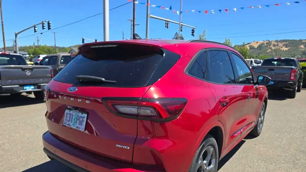 2023 Ford Escape ST-Line Select