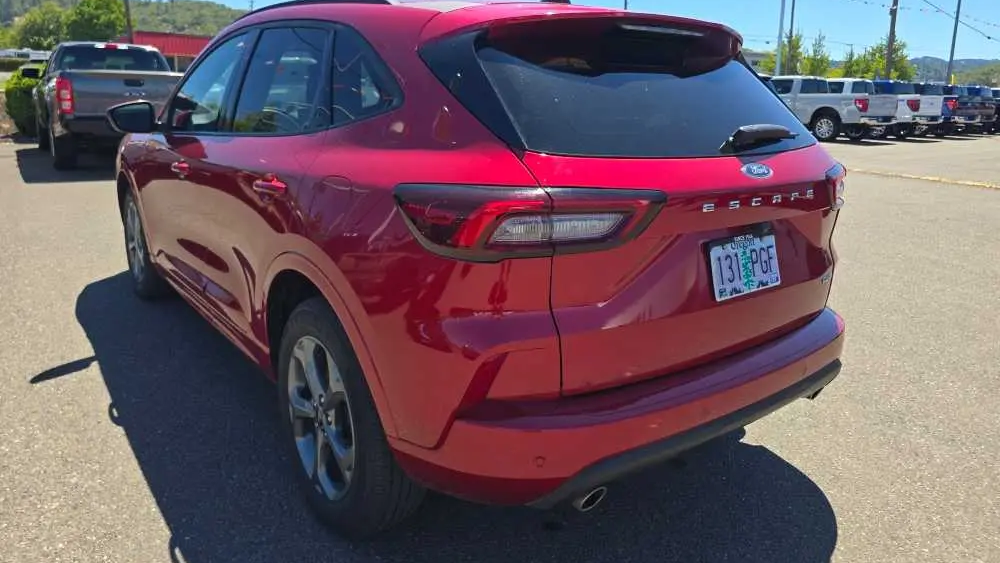 2023 Ford Escape ST-Line Select