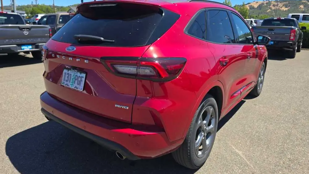 2023 Ford Escape ST-Line Select