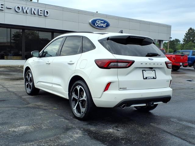 2023 Ford Escape ST-Line Select — photo 1 of 12