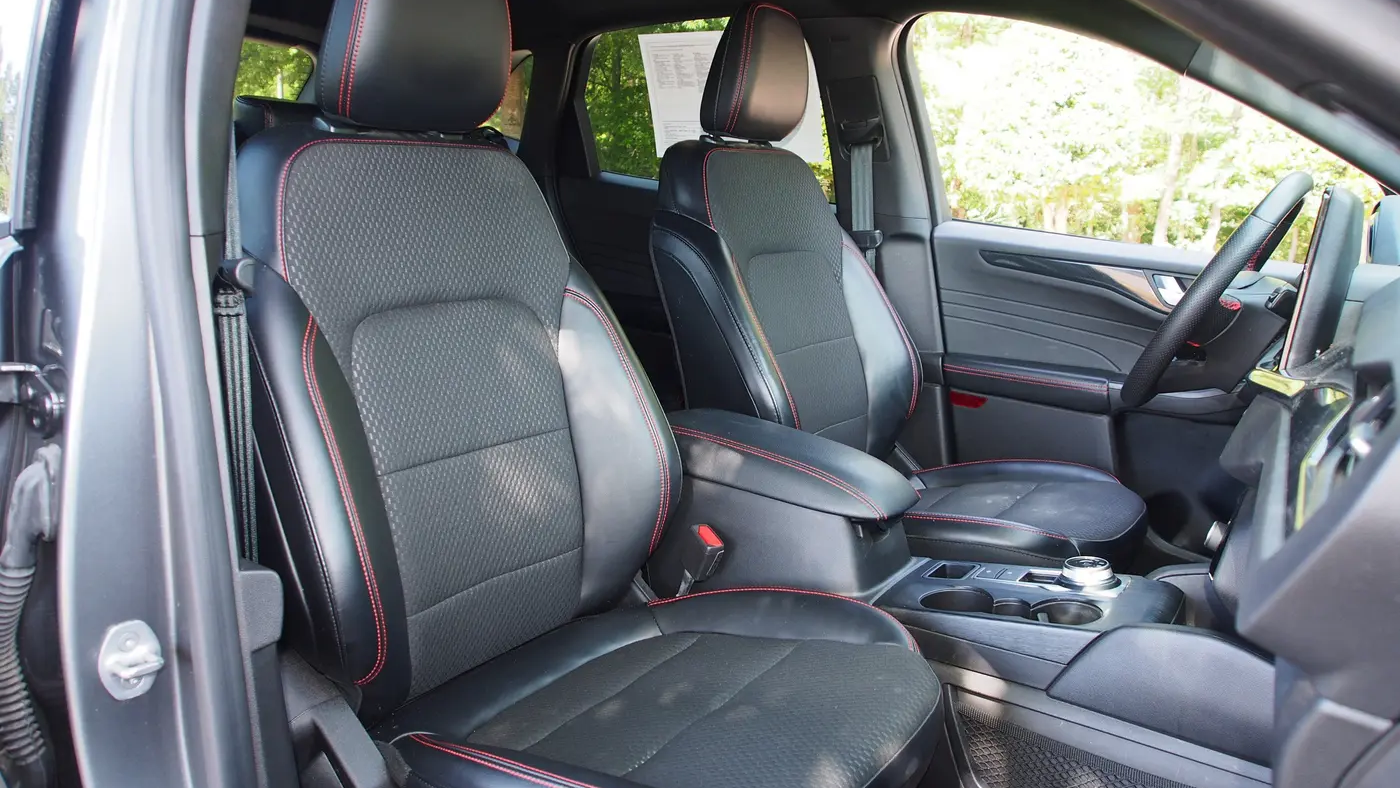 2023 Ford Escape ST-Line Select