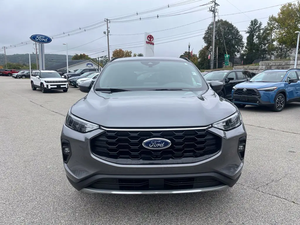 2025 Ford Escape - $24,499
