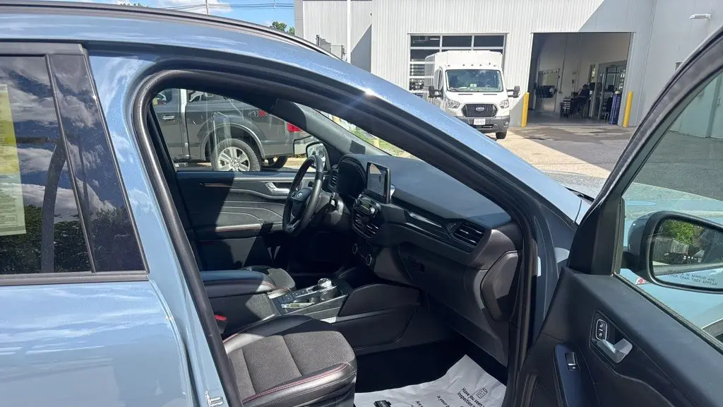 2025 Ford Escape ST-Line Select
