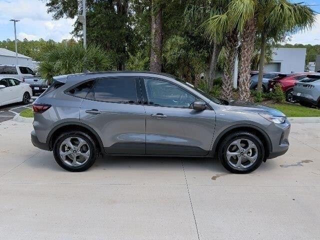 2025 Ford Escape - $22,625