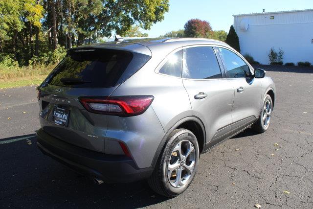 2025 Ford Escape - $24,945