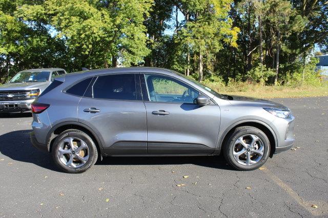 2025 Ford Escape - $24,945