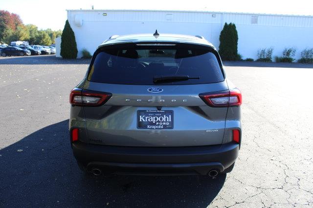 2025 Ford Escape - $24,945