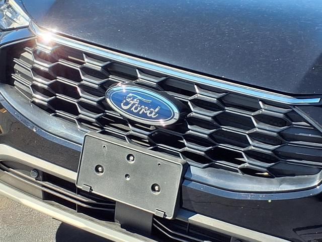 2025 Ford Escape - $25,235
