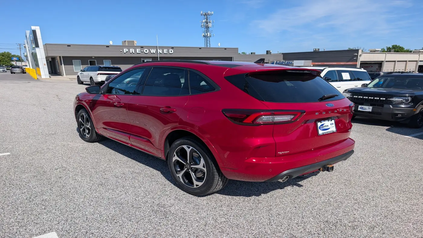 2023 Ford Escape ST-Line Select