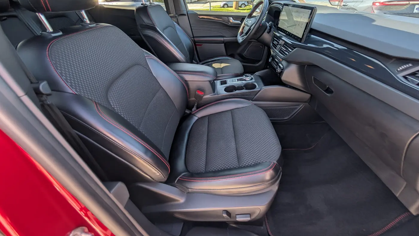 2023 Ford Escape ST-Line Select
