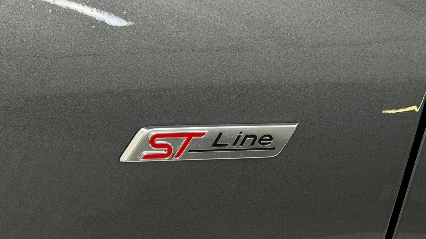 2023 Ford Escape ST-Line Select