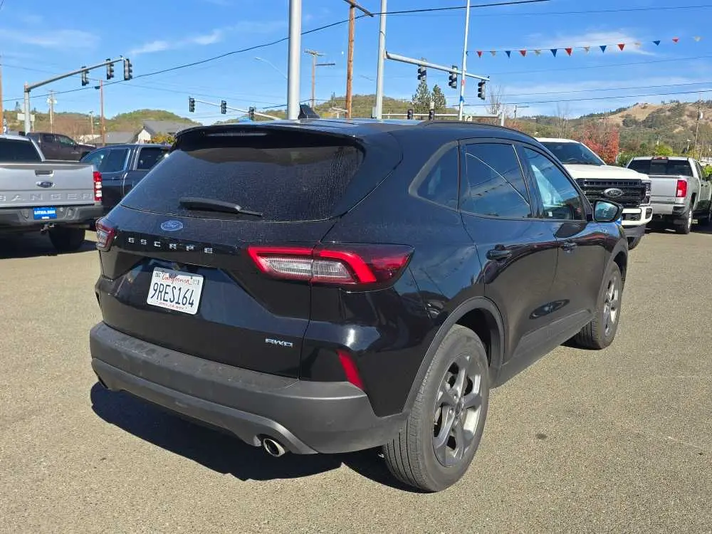 2025 Ford Escape - $22,750
