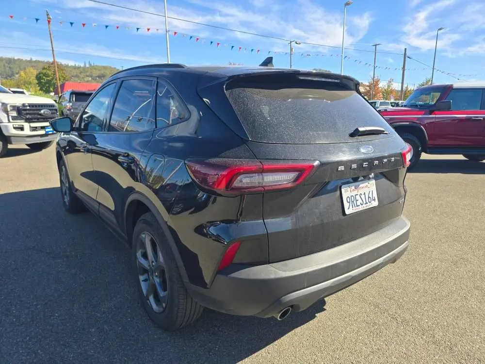 2025 Ford Escape - $22,750