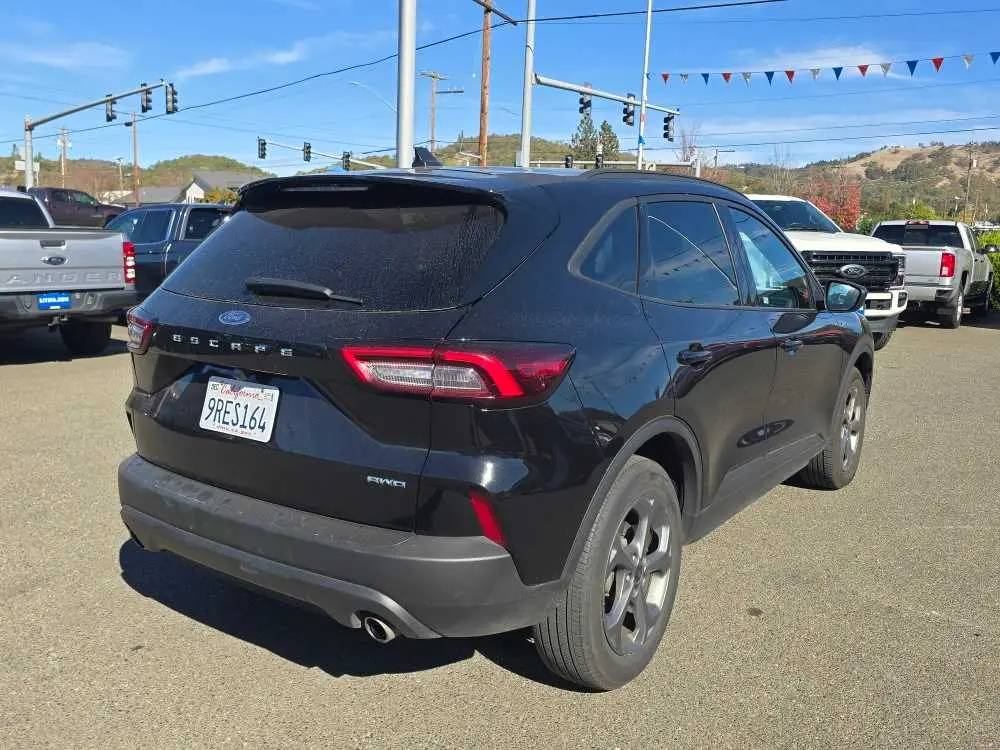 2025 Ford Escape - $22,750