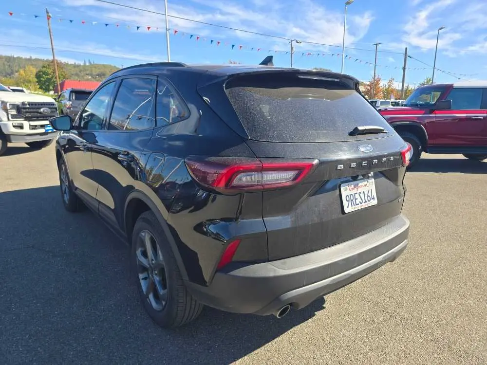 2025 Ford Escape - $22,750