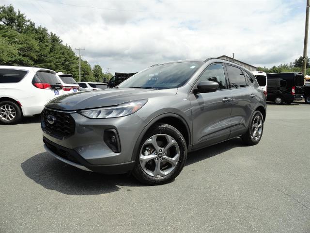 2025 Ford Escape - $29,999