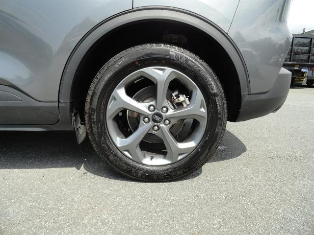 2025 Ford Escape - $29,999