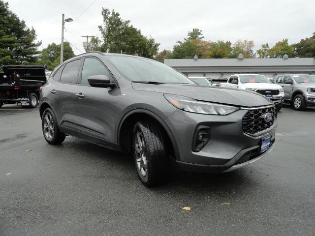 2025 Ford Escape - $29,999