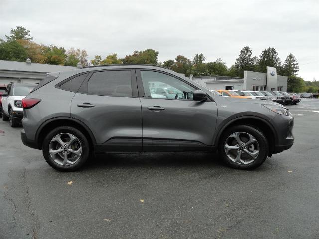 2025 Ford Escape - $29,999