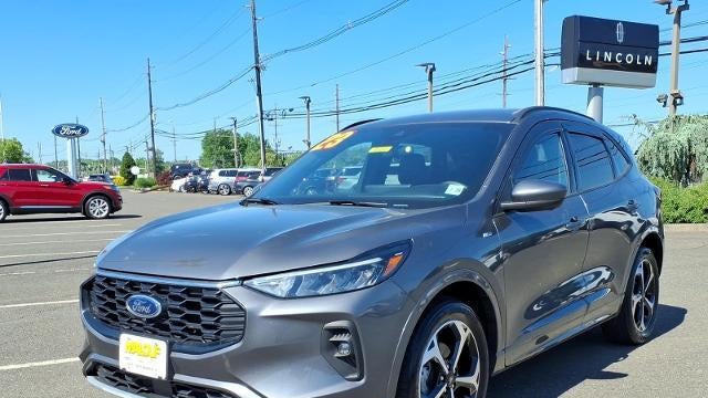 2023 Ford Escape ST-Line Select