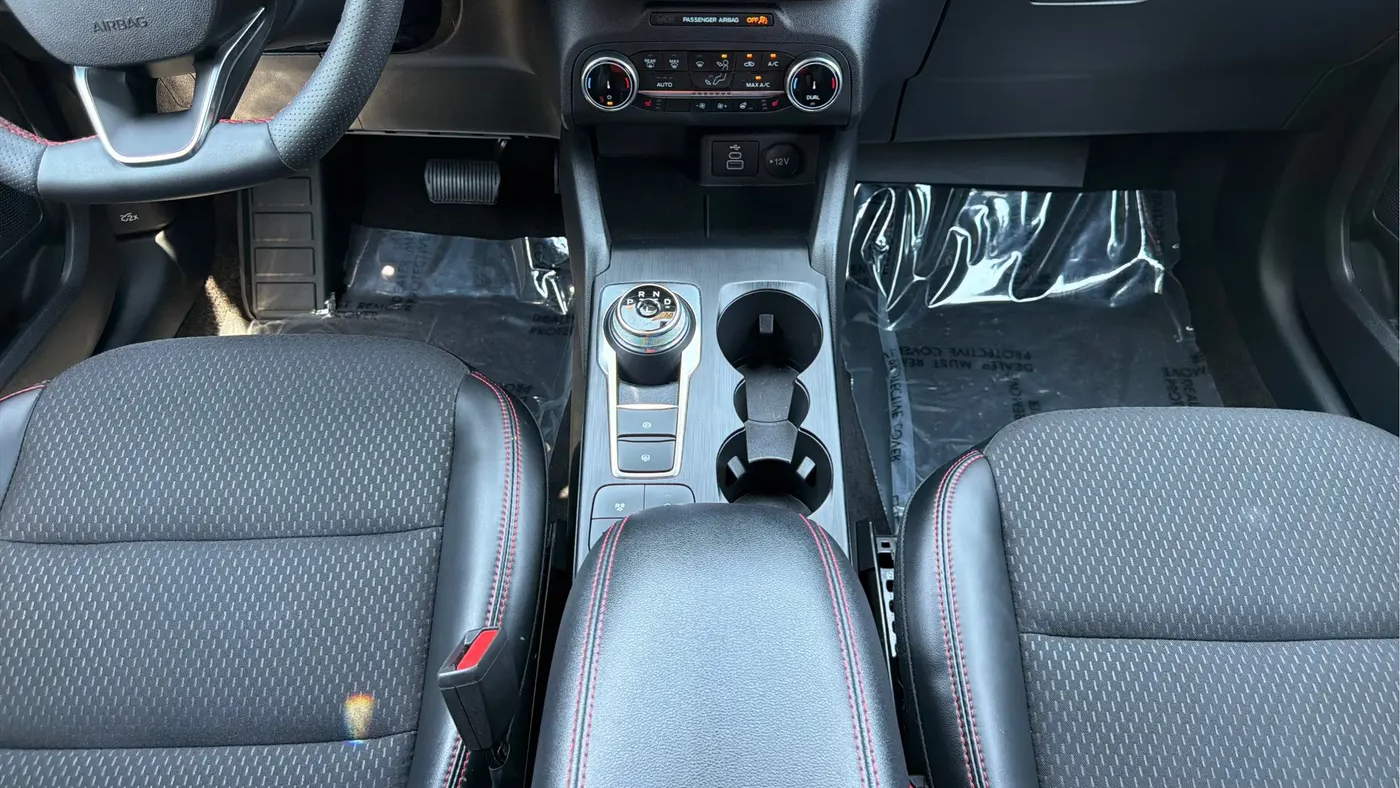 2025 Ford Escape ST-Line Select