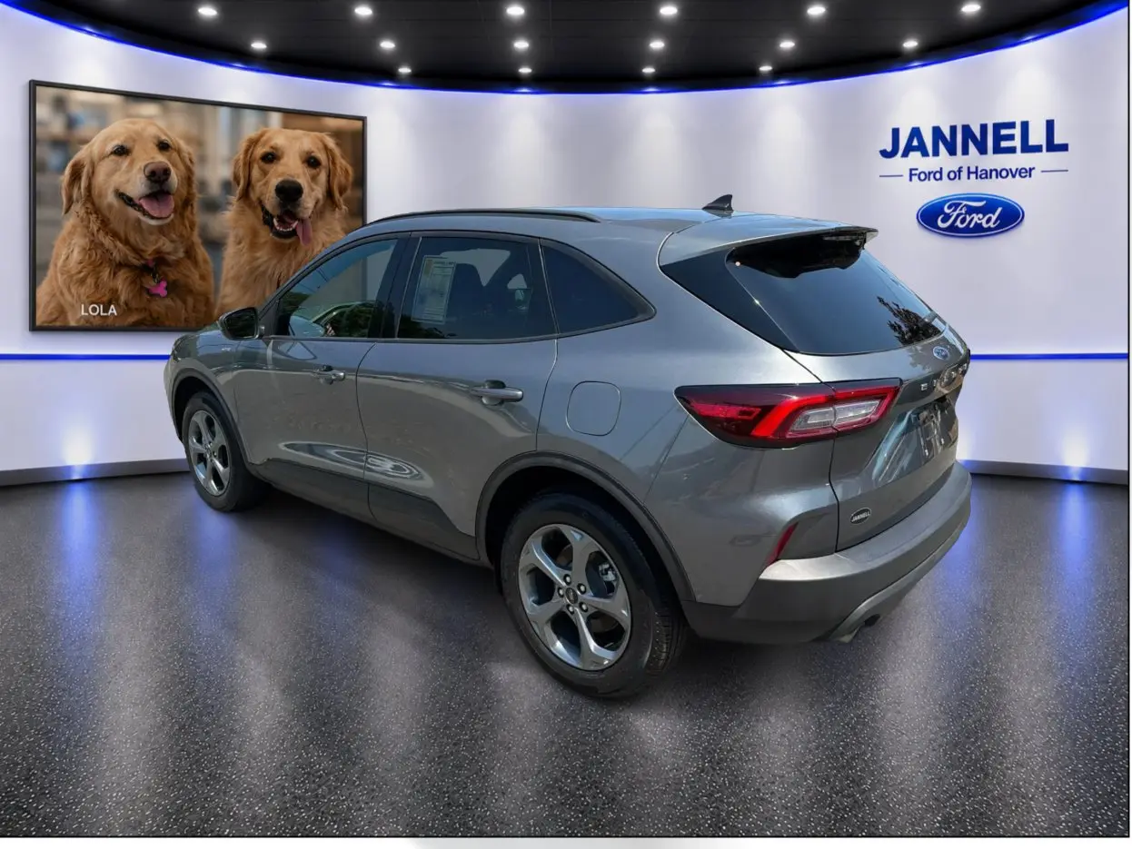 2025 Ford Escape - $28,895