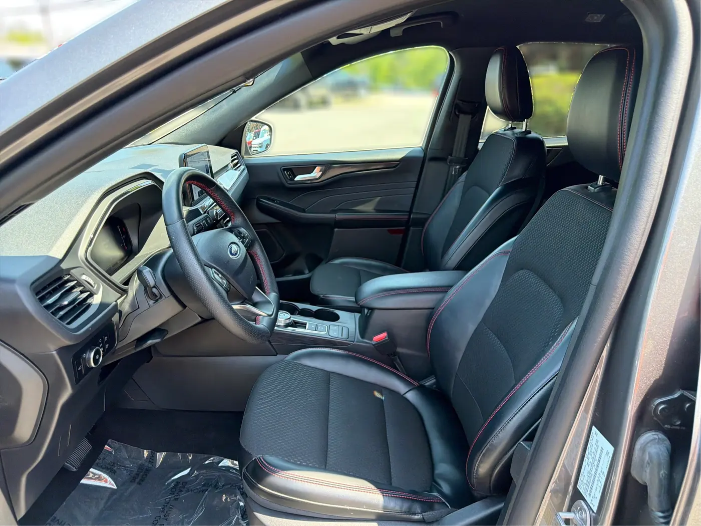 2025 Ford Escape - $28,895