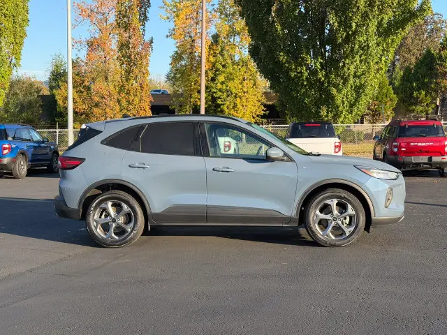 2025 Ford Escape - $22,983