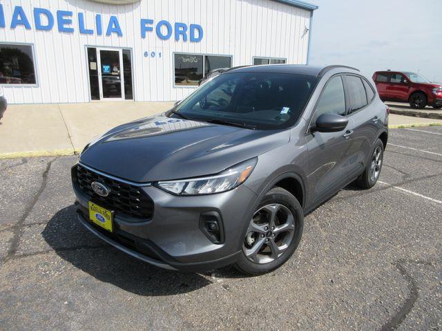 2025 Ford Escape - $25,900